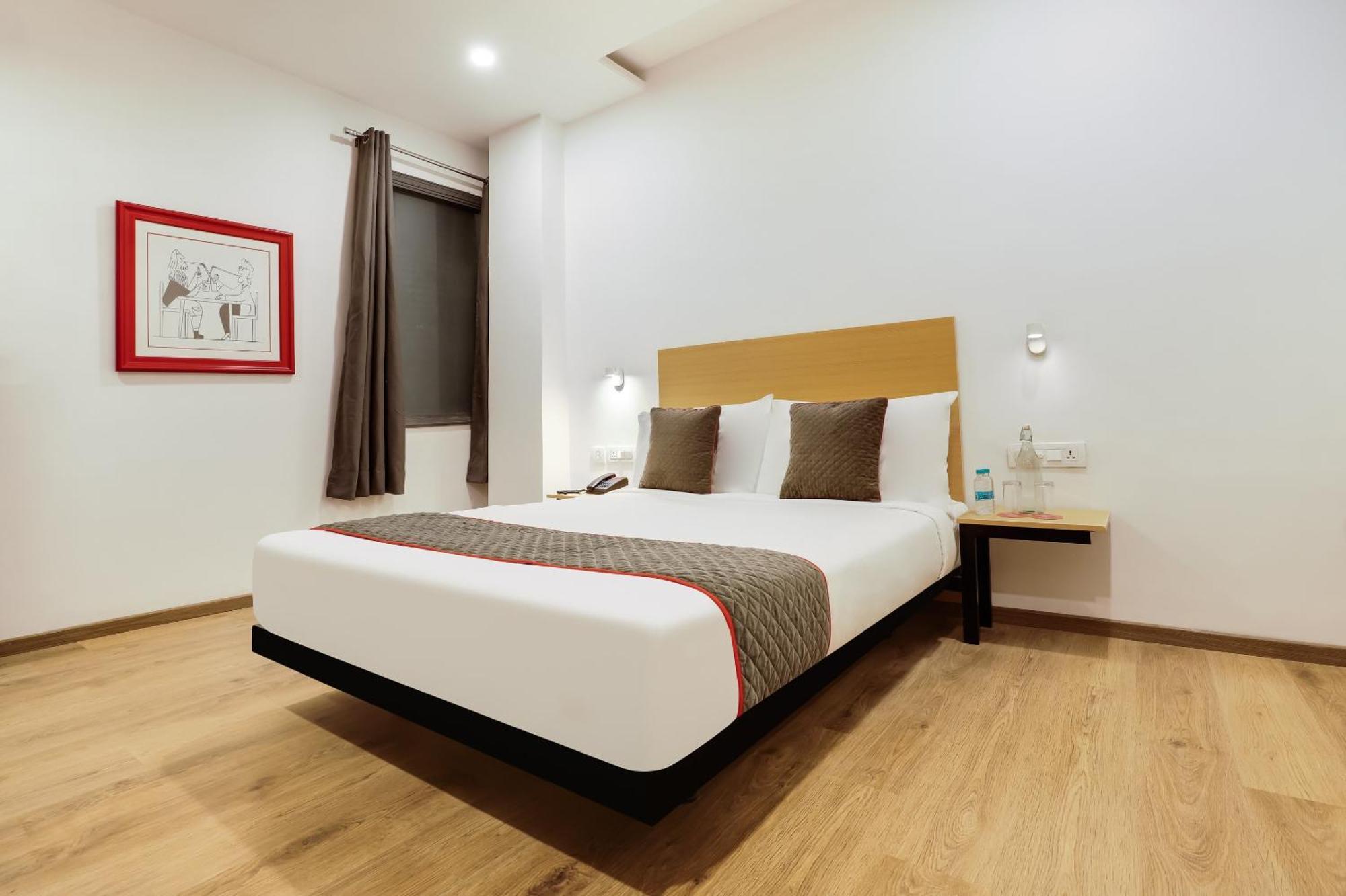 Hotel Super Townhouse Golden Avenue Road à Amritsar Extérieur photo